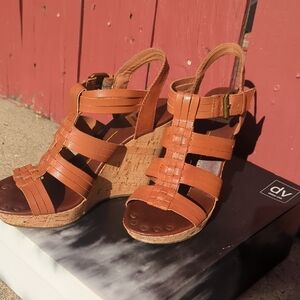 Dolce Vita Shellie Wedge Heels - Size 7